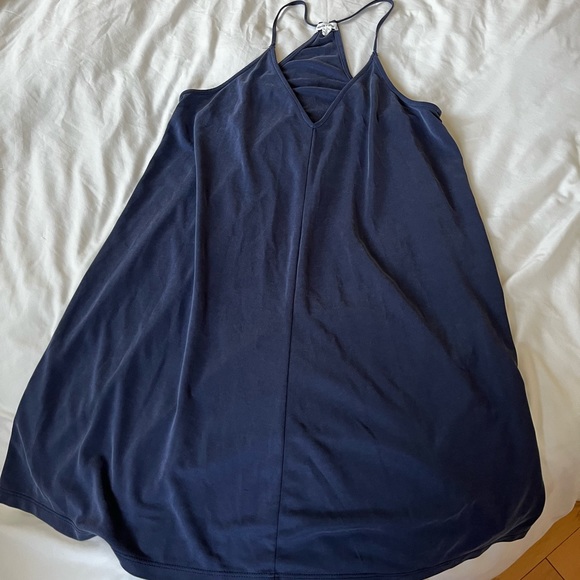 silence + noise racerback mini dress in navy blue - Picture 6 of 6